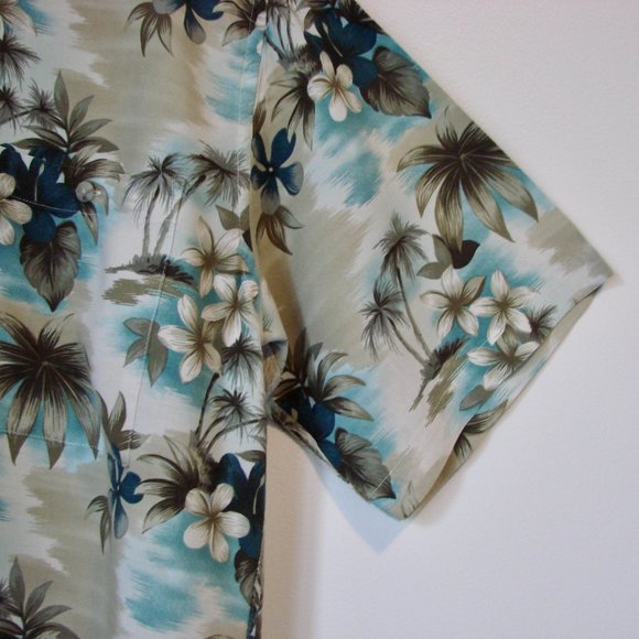 Floral Hawaiian Mens Shirt Short Sleeve Blues Greens Pierre Cardin Size Large - Picture 9 of 12